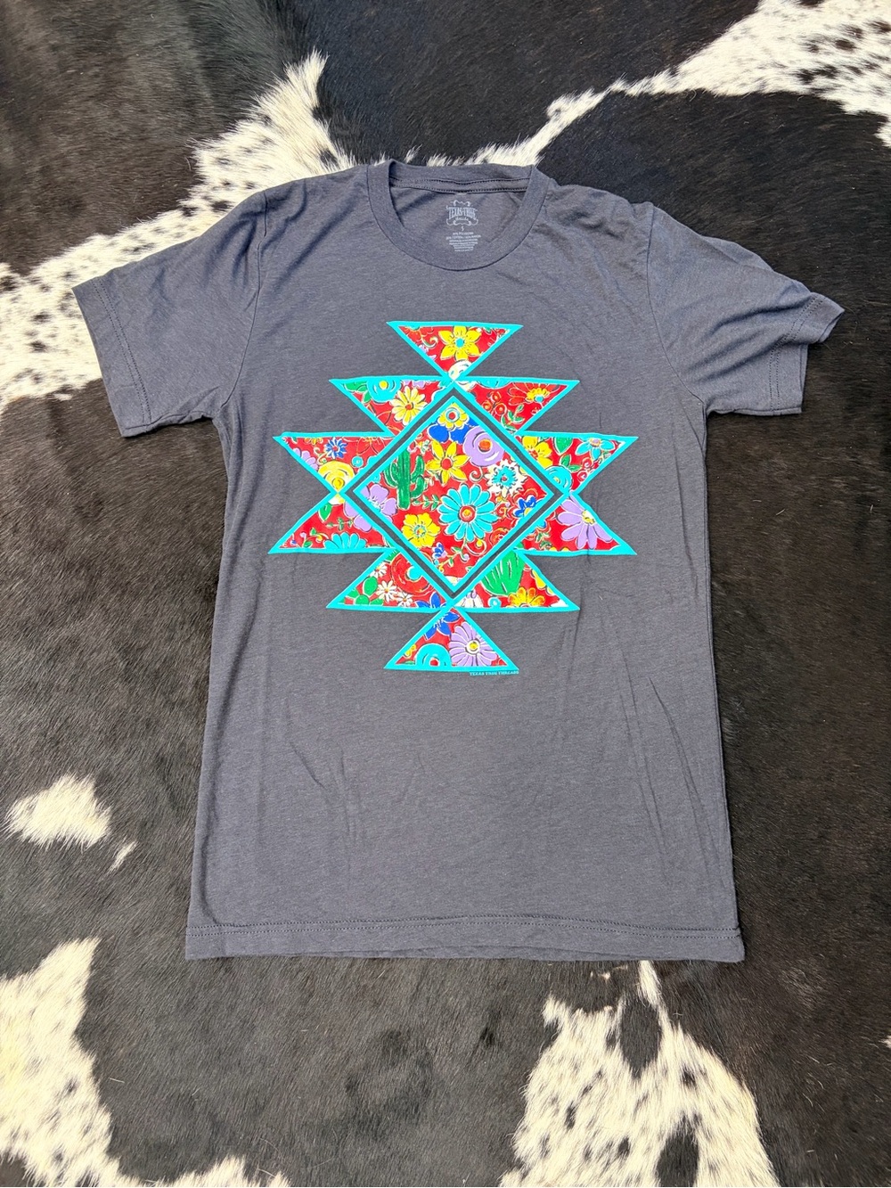 Women’s Gray Graphic Tee with Vibrant Floral Geometric Print